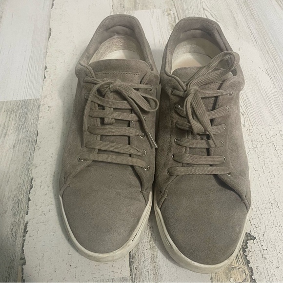 rag & bone Kent Gray Greige Low Top Lace Up Suede Sneakers Size 39.5 US8.5 - Picture 2 of 9